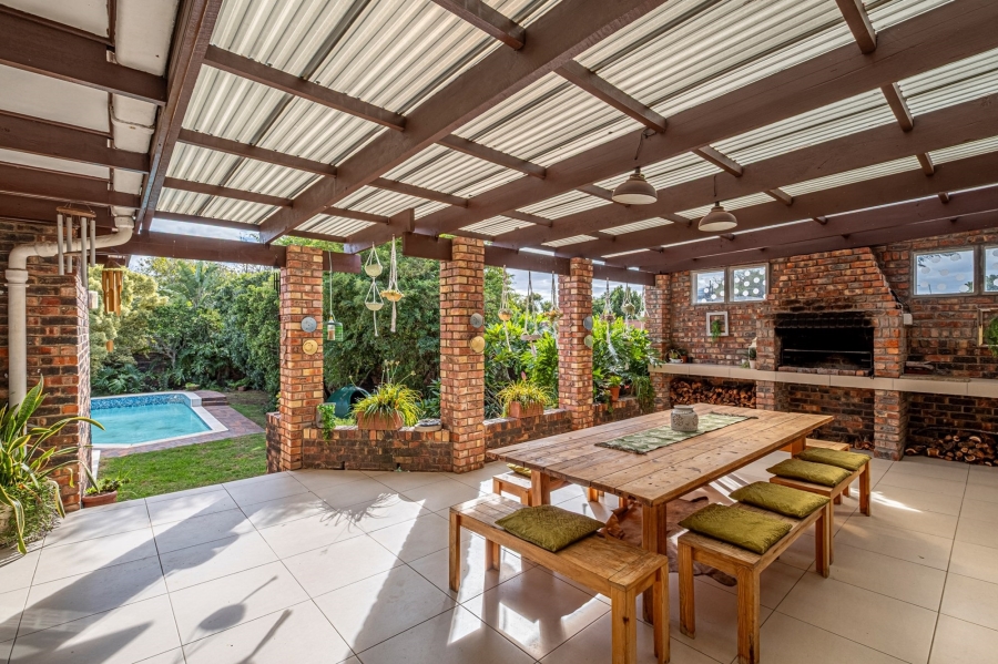 5 Bedroom Property for Sale in Summerstrand Eastern Cape